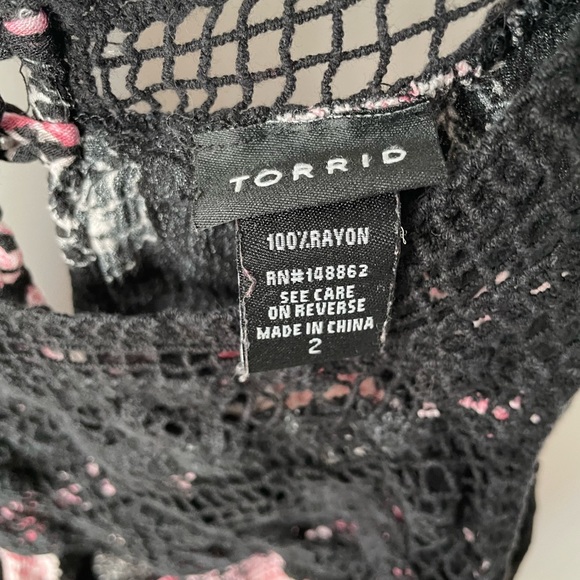 Torrid Tank size 2 - Picture 2 of 2